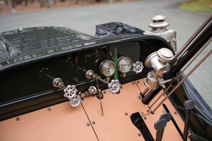 Панель приборов Stanley Model 63 Toy Tonneau 1911 года  (фото 12 из 47)